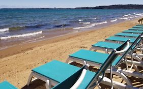 Brio Beach Inn